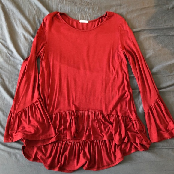 12 Pm By Mon Ami Tops - 🌈2/$8🌈Bell-sleeves, flouncy burgundy top